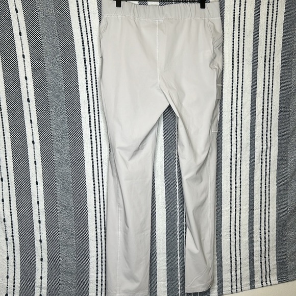 Eddie Bauer Active Cargo Pants - Picture 4 of 4